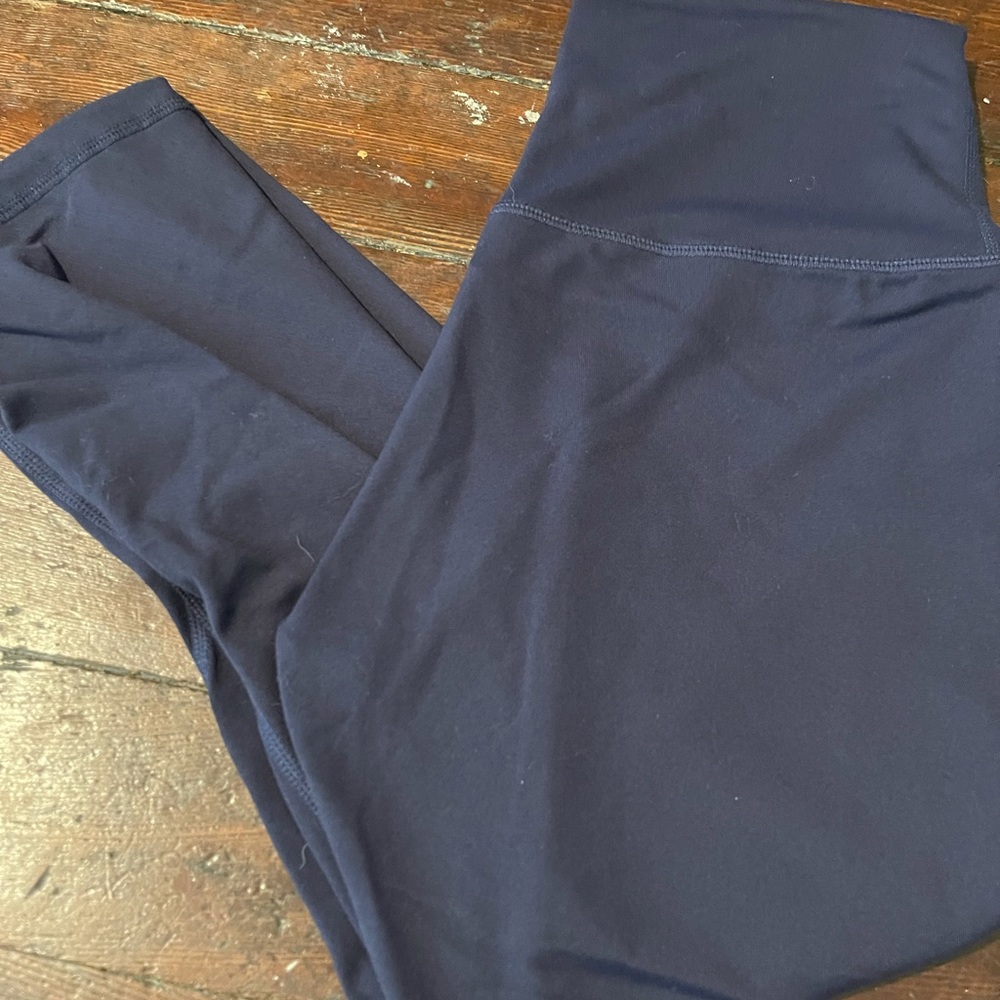 Navy Ascend Hi-Rise Capri 20"